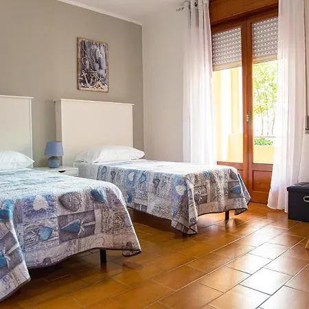 בית נופש Casa Baddo, Fronte Air Con Iun R1866 קאלה גונונה