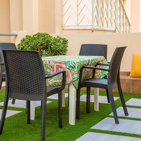 Casa Baddo, Fronte Air Con Iun R1866 קאלה גונונה