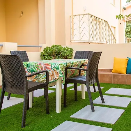 בית נופש Casa Baddo, Fronte Air Con Iun R1866 קאלה גונונה